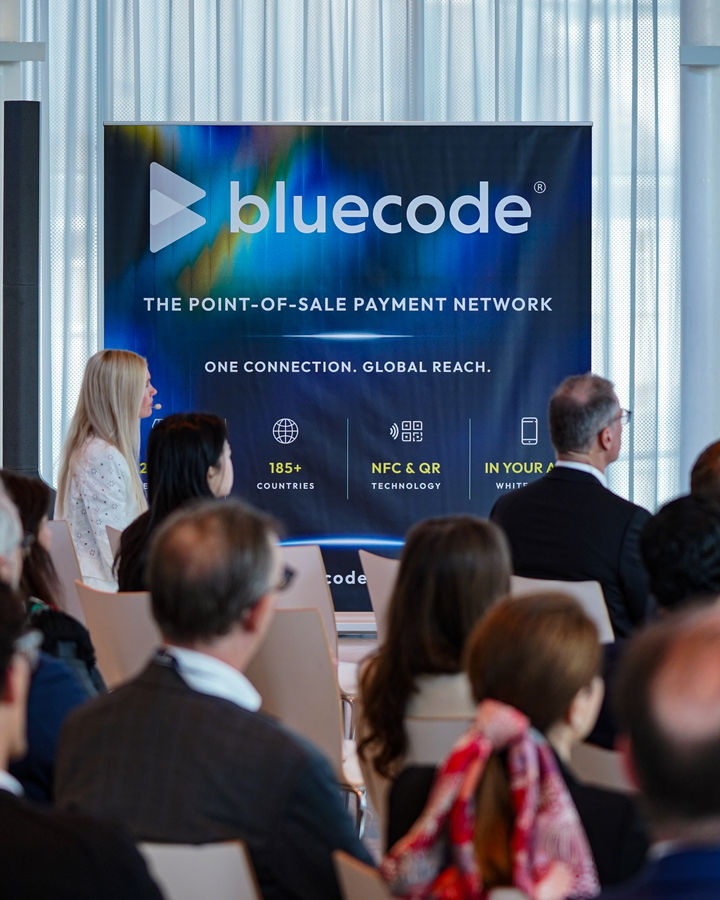 Bluecode-Roll-up beim VI3NNA Congress