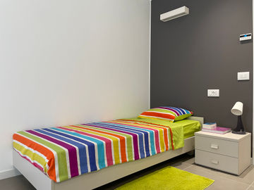 Singola in City Life, moderna e luminosa