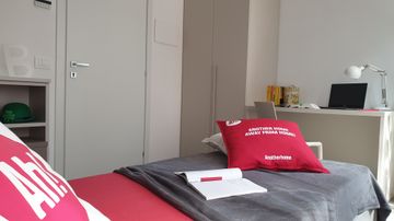 Singola in appartamento a pochi minuti da City Life