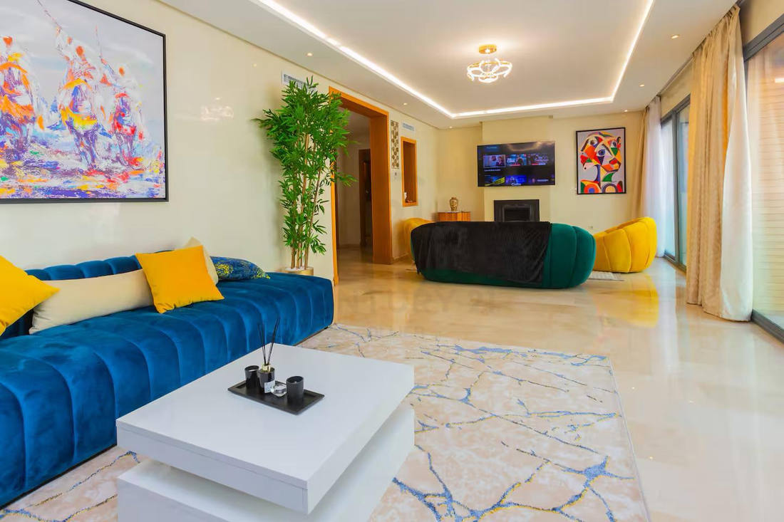 joli appartement en location meubleé a la place ollier quartier Gauthier - image 2