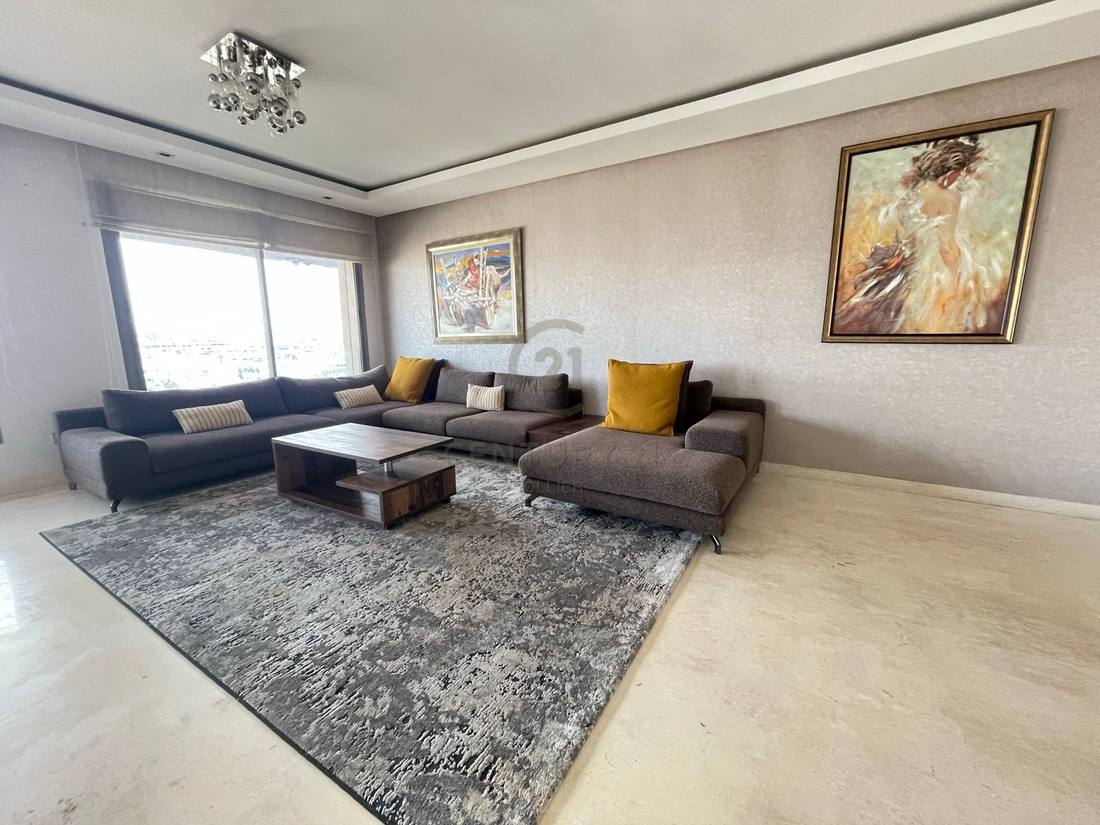 Bel appartement lumineux de 160 m² avec terrasse – 7e étage sans vis-à-vis - image 1