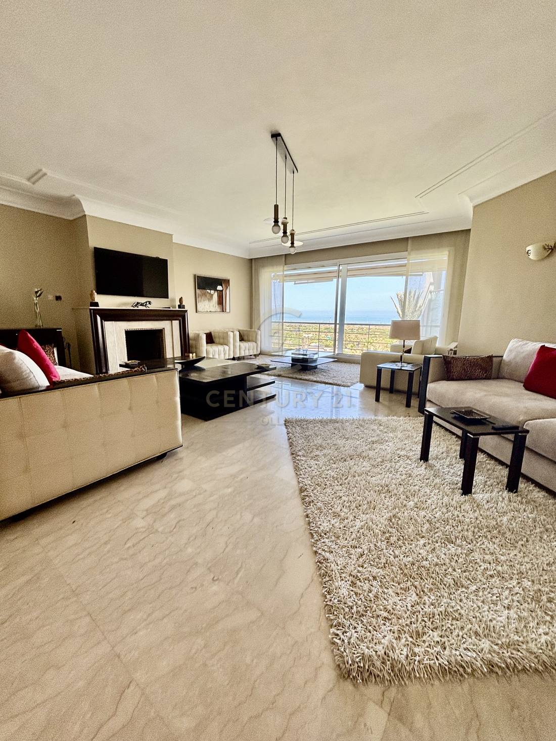 À louer – Superbe appartement 3 chambres avec vue mer dégagée - image 2