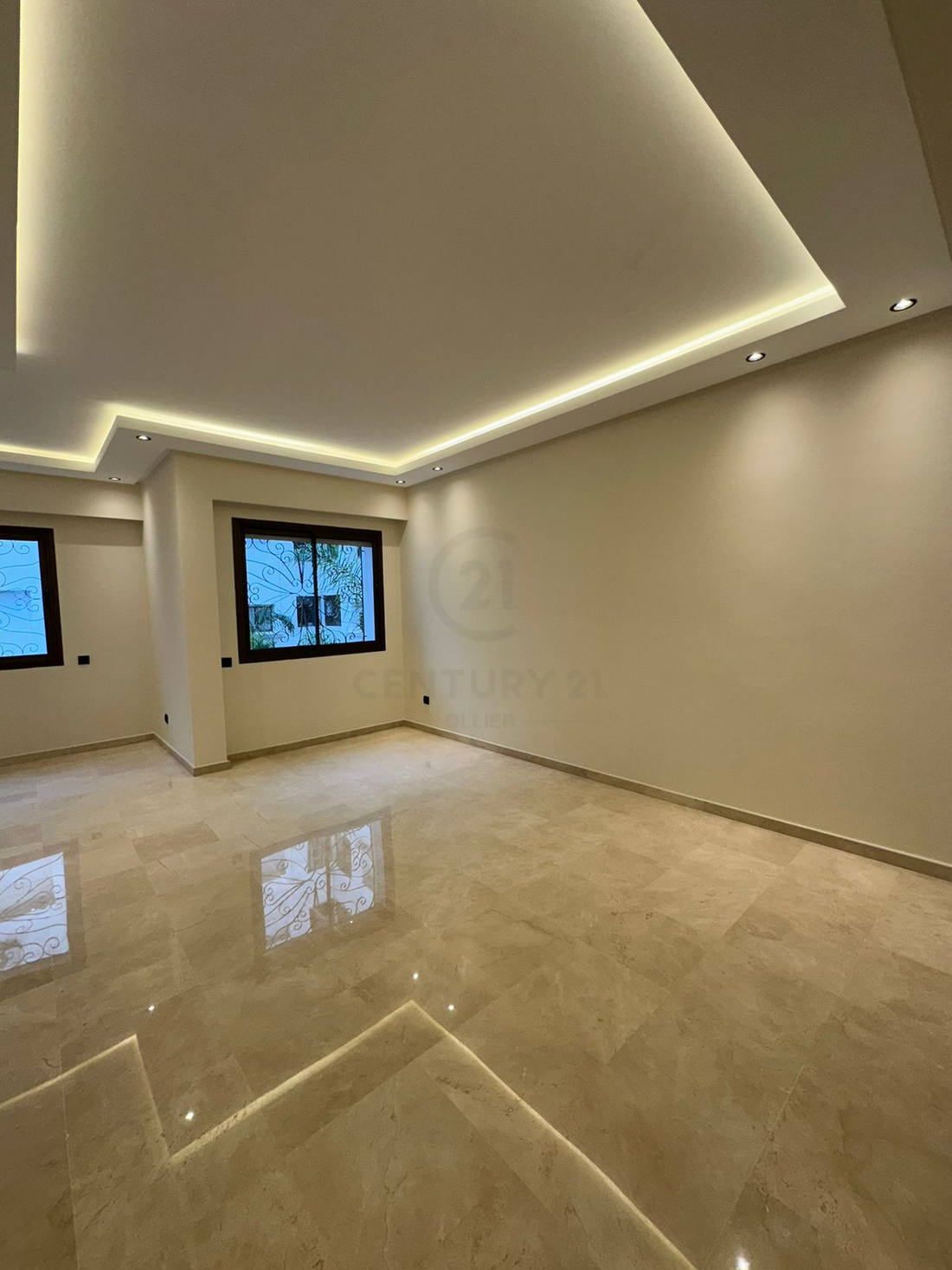 A LOUER - Bel Appartement sur Racine - image 2
