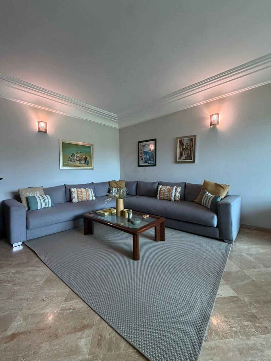 Appartement meublé 110 m² – 2 chambres – vue Vélodrome – Racine – à louer - image 1