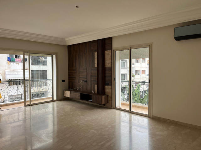 À louer Appartement 2 chambres vide Maarif