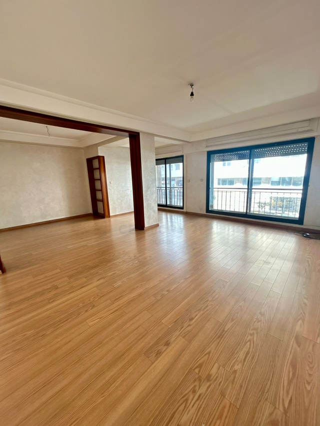 Spacieux appartement de 256 m² en location – Gauthier