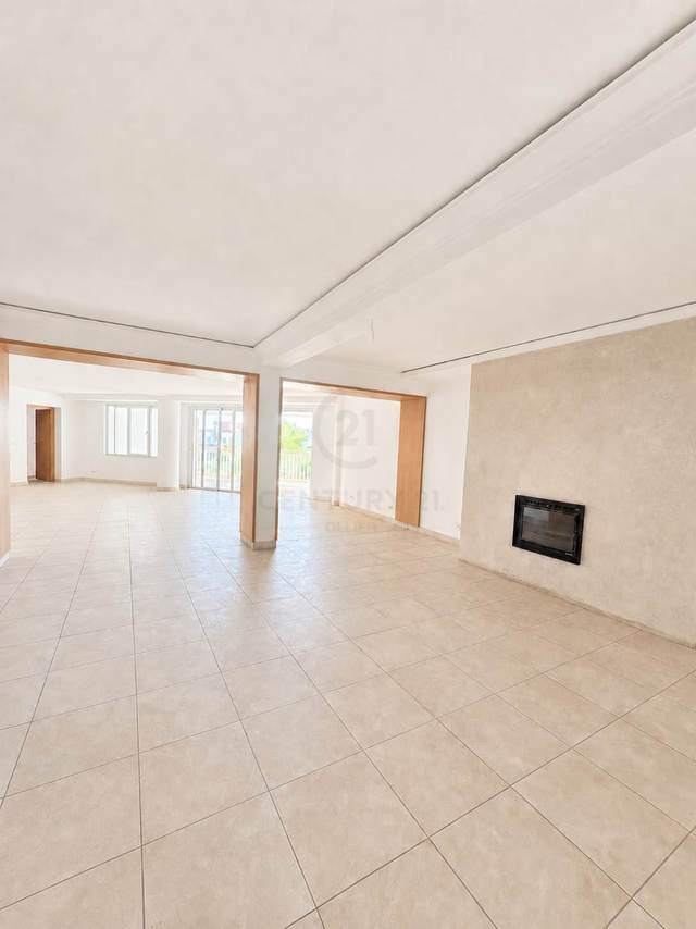 À vendre – Appartement moderne et spacieux avec grande terrasse