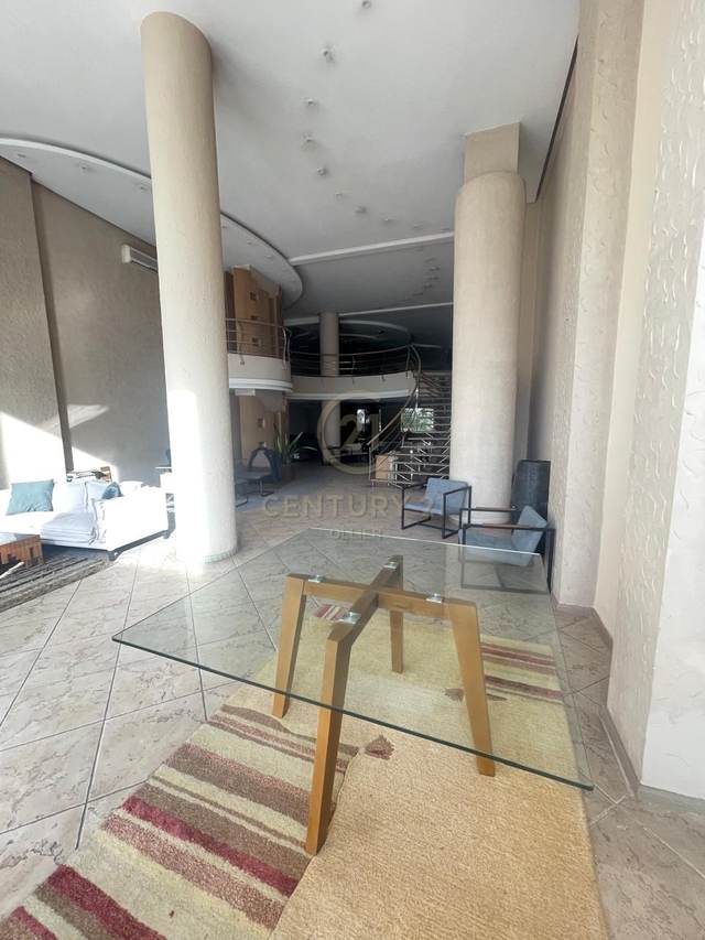 🏢 À LOUER – LOCAL COMMERCIAL ABDELATIF BEN KADDOUR – 671 m² 📍 Emplacement Premium – Idéal Franchises ou Grandes Enseignes