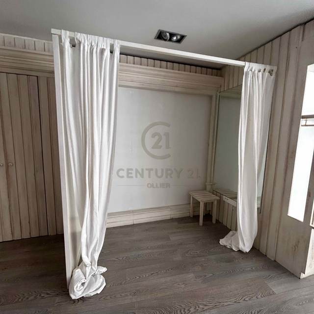 MAGASIN A VENDRE - Rue Normandie