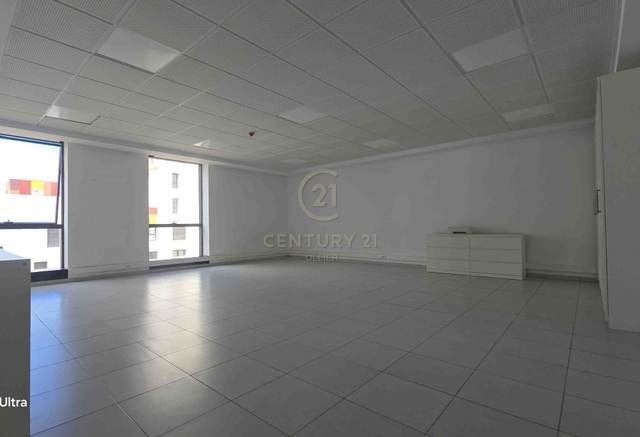 Plateau de bureau en location  a casa Finance city