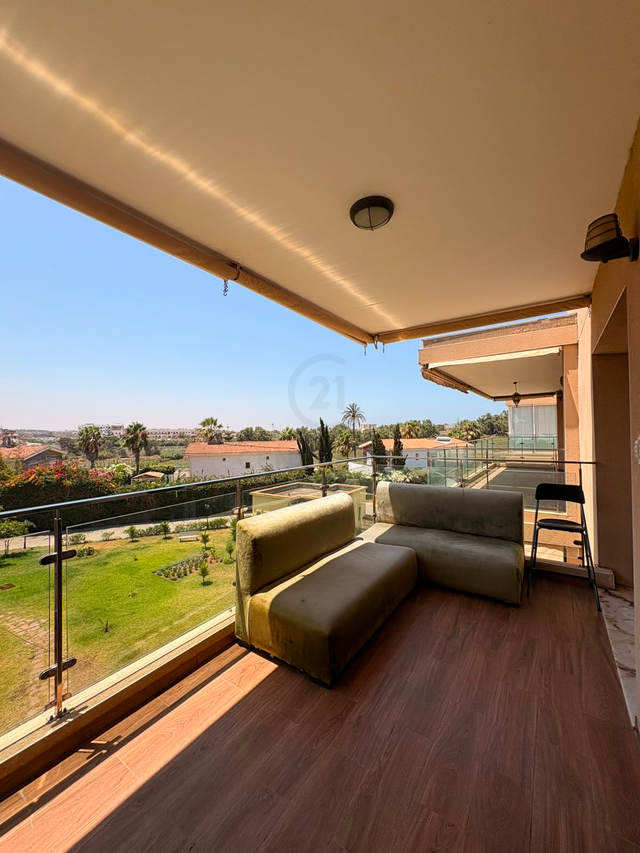 à vendre - studio meublé a une residence fermé
