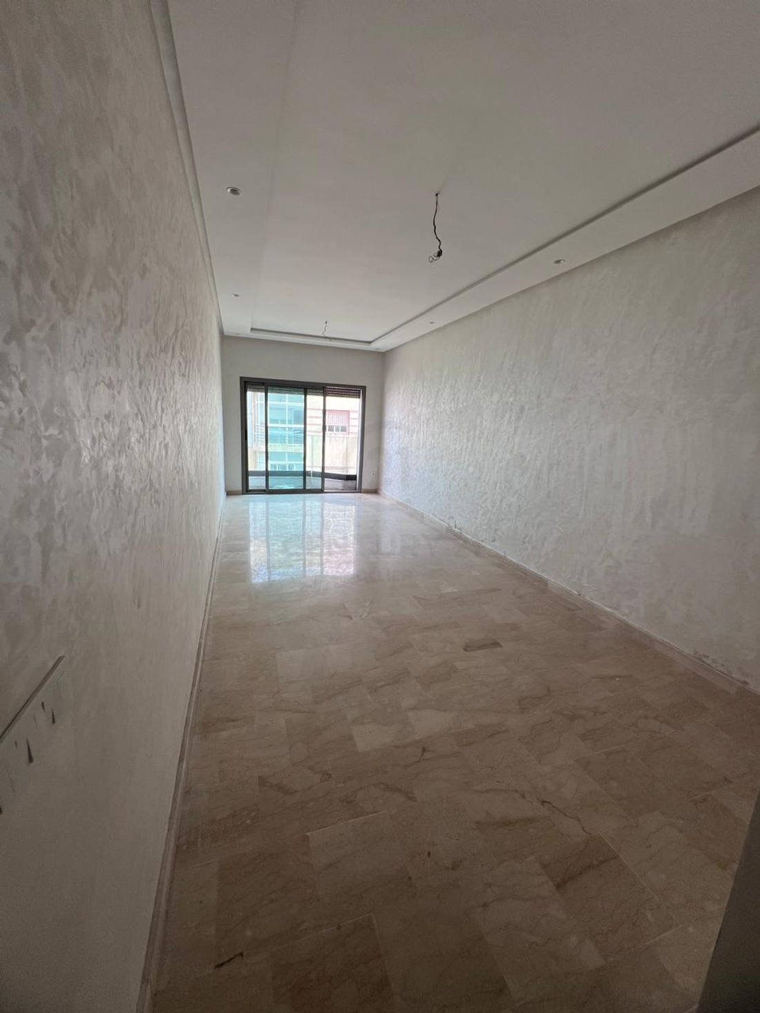 à VENDRE Studio fonctionnel au cœur de la ville - image 1