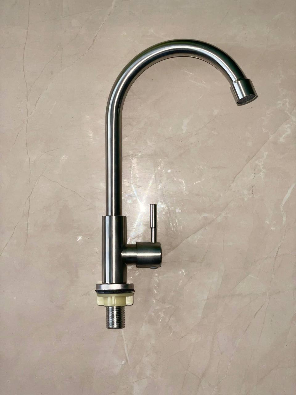 Llave De Fregadero Mediano De 1/2