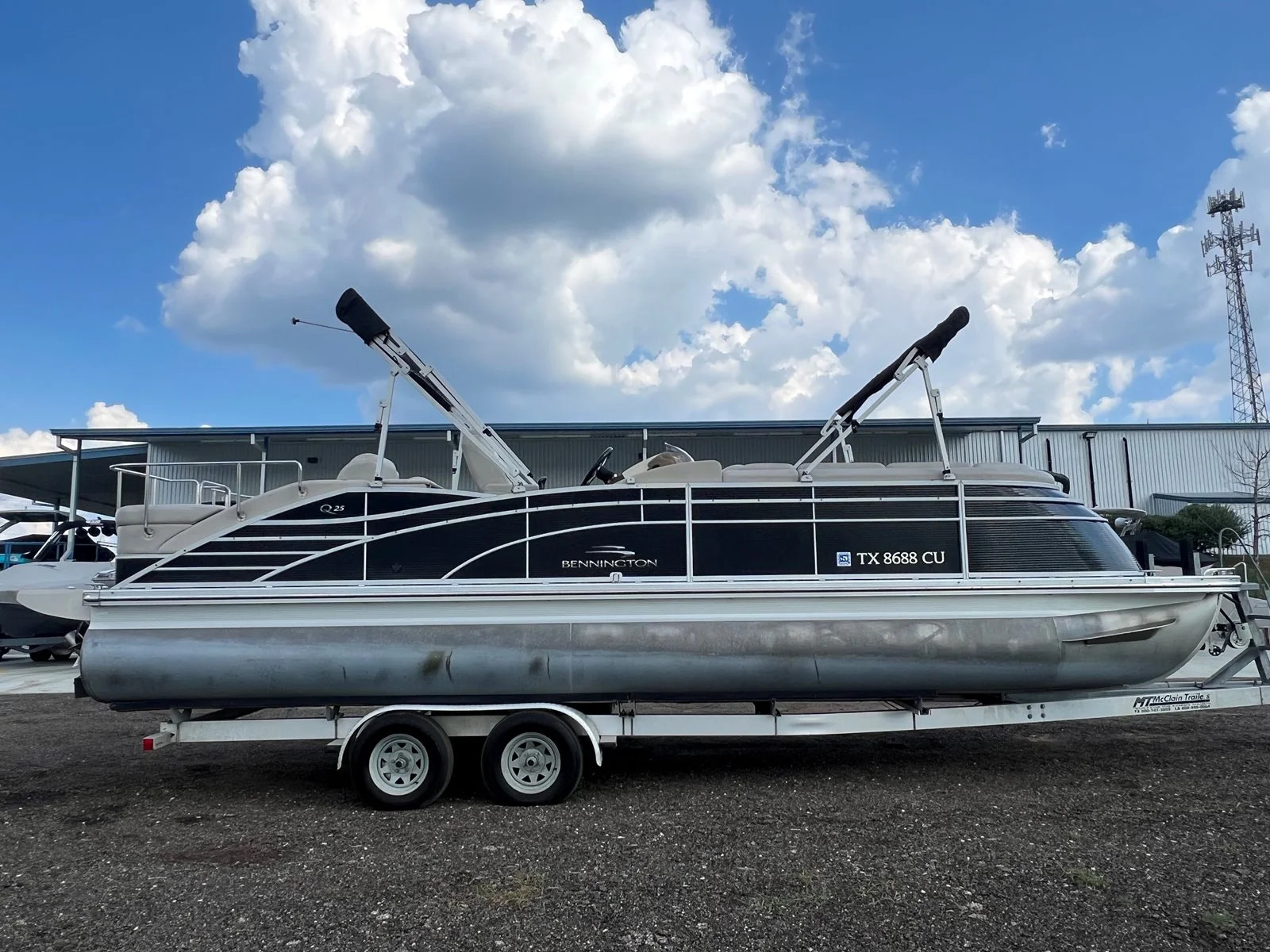 Used 2015 BENNINGTON 25 QCW in Conroe, Texas