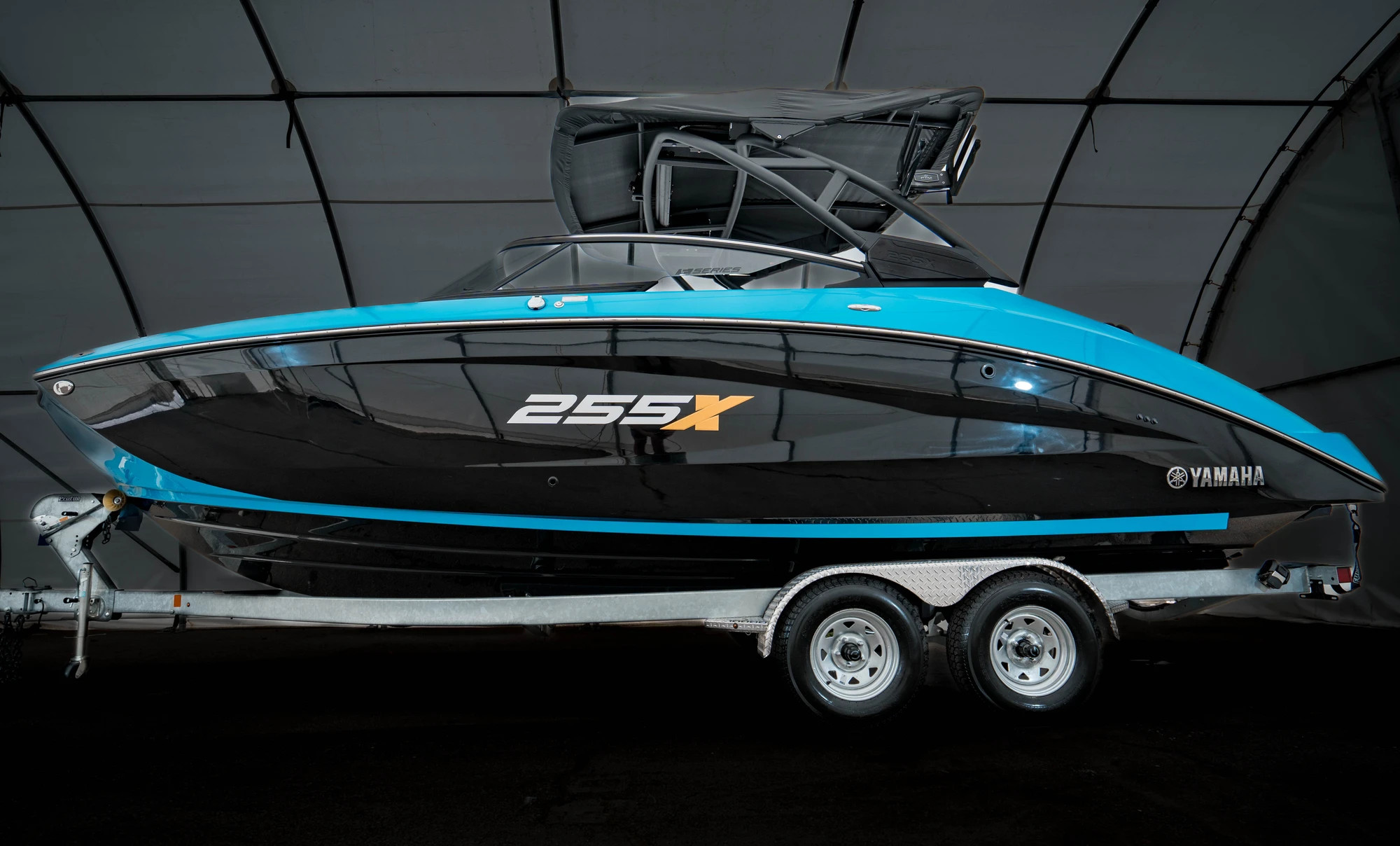 255XD Wake Series Boats