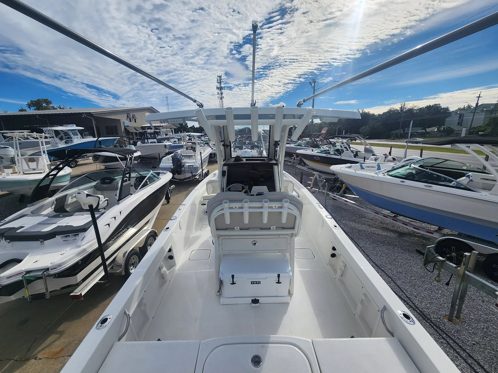 World Cat 235 Center Console - The Fisherman