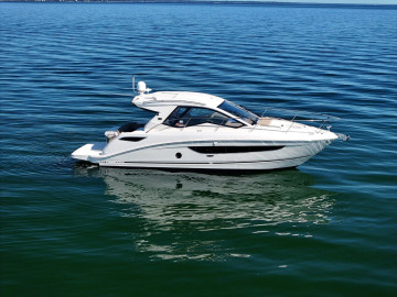 Luxury Yachts, New & Used Boat Dealer - Gulf Coast - Legendary Marine