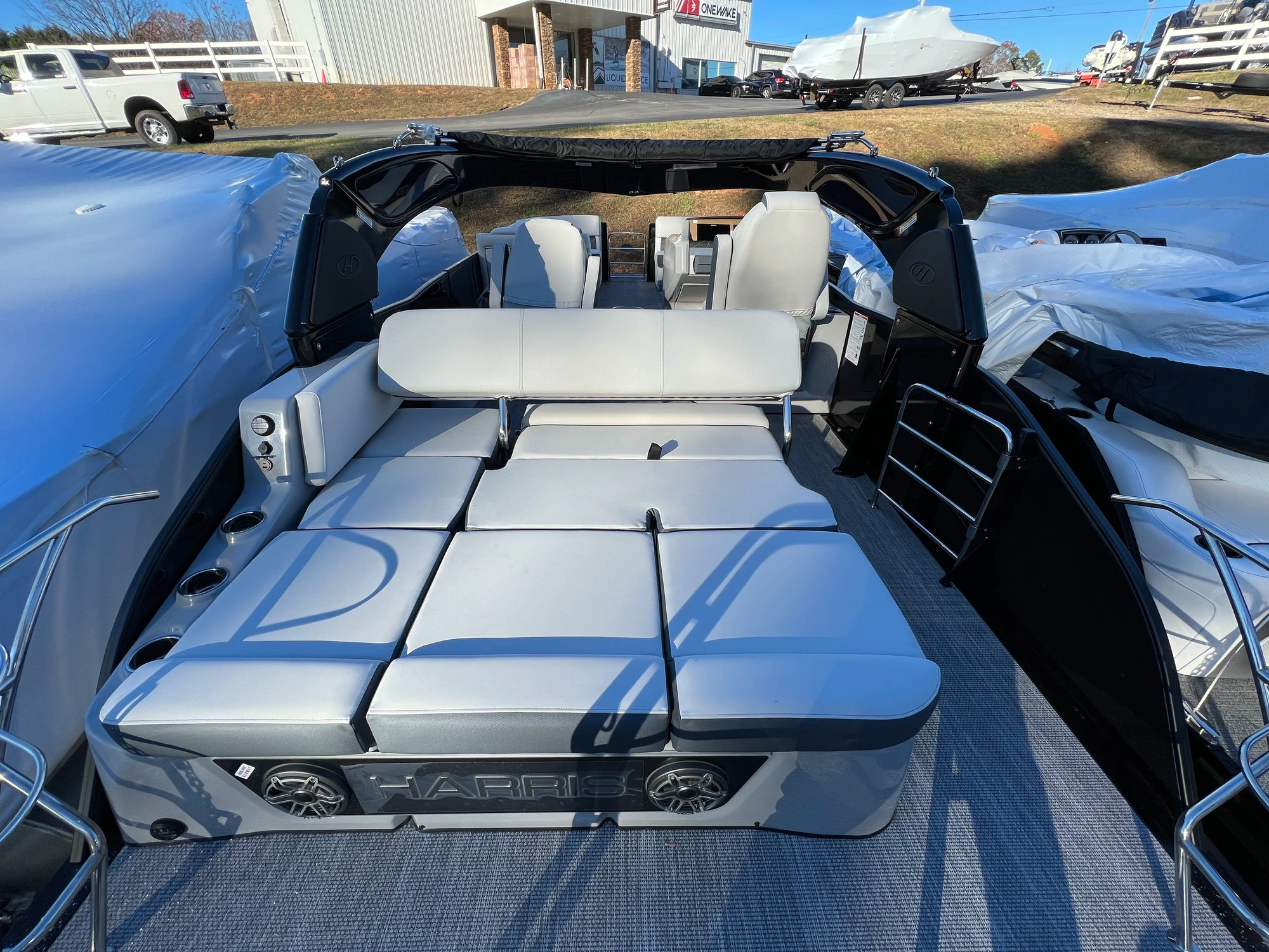 Harris Crowne SL 250 Twin Engine  Pontoon boat accessories, Boat, Pontoon  boat