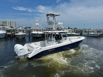 Luxury Yachts, New & Used Boat Dealer - Gulf Coast - Legendary Marine