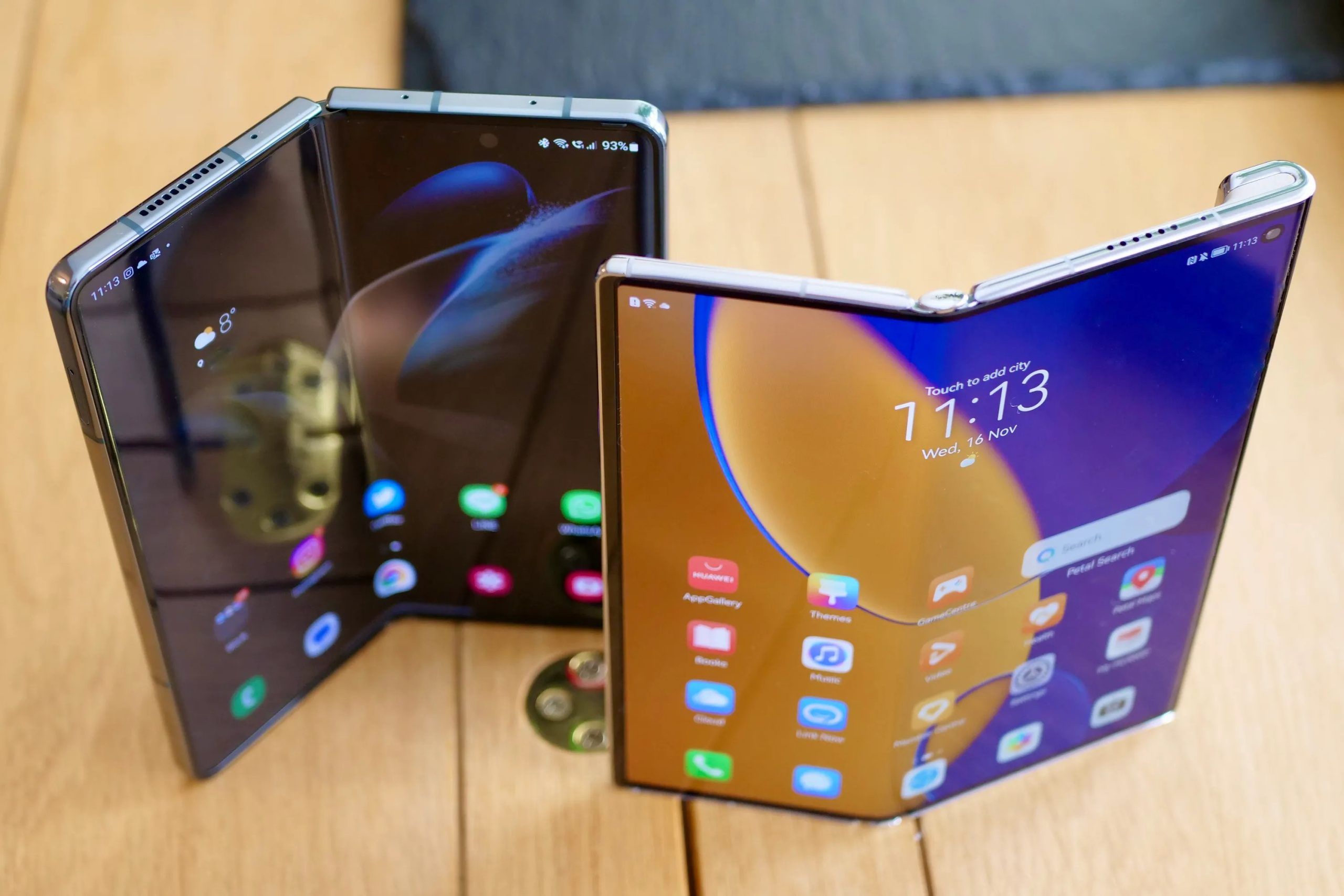 Duel Raja Ponsel Lipat 2026: Samsung Galaxy Z Fold 8 vs Google Pixel Fold 3 vs Huawei Mate X