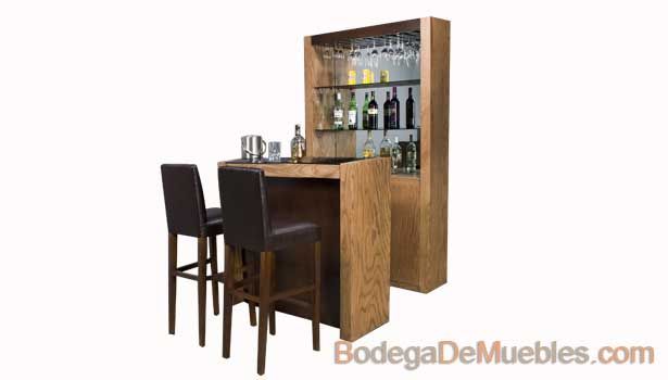 Para usted que gusta de tener una colección de vinos, este Bar para Casa será su mueble perfecto. Cuenta con una espaciosa cava bajo la superficie, es allí donde podrá organizar todos tus vinos.