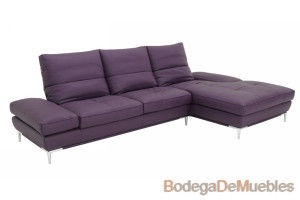 sofa esquinero moderno de piel color morado