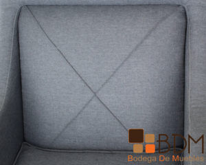 Sillon ocasional en color gris de madera