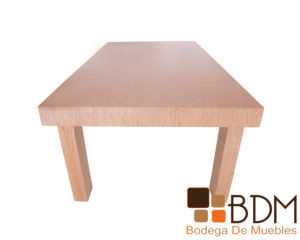 Mesa de comedor fabricada en mdf enchapada de encino