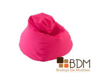 Puff redondo adaptable fabricado de poliéster con un acabado de color rosa  Forme