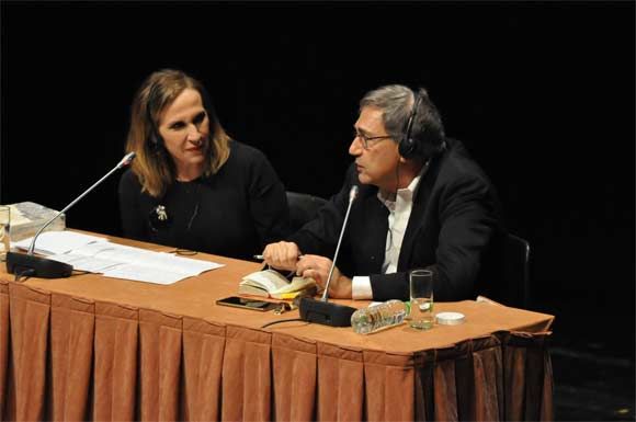 Κάτι παράξενο στο νου μου, Ορχάν Παμούκ, Ωκεανίδα