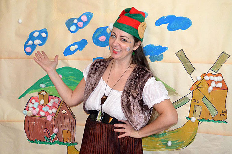 Χριστουγεννιάτικη αφήγηση, κατασκευή και Παιχνίδι, με την κα Λογοτεχνία