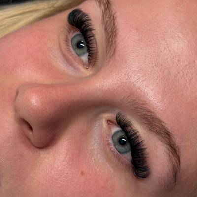 Volume Lashes 