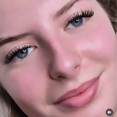 Angel (Mascara/Wet-Effect) Lash Set