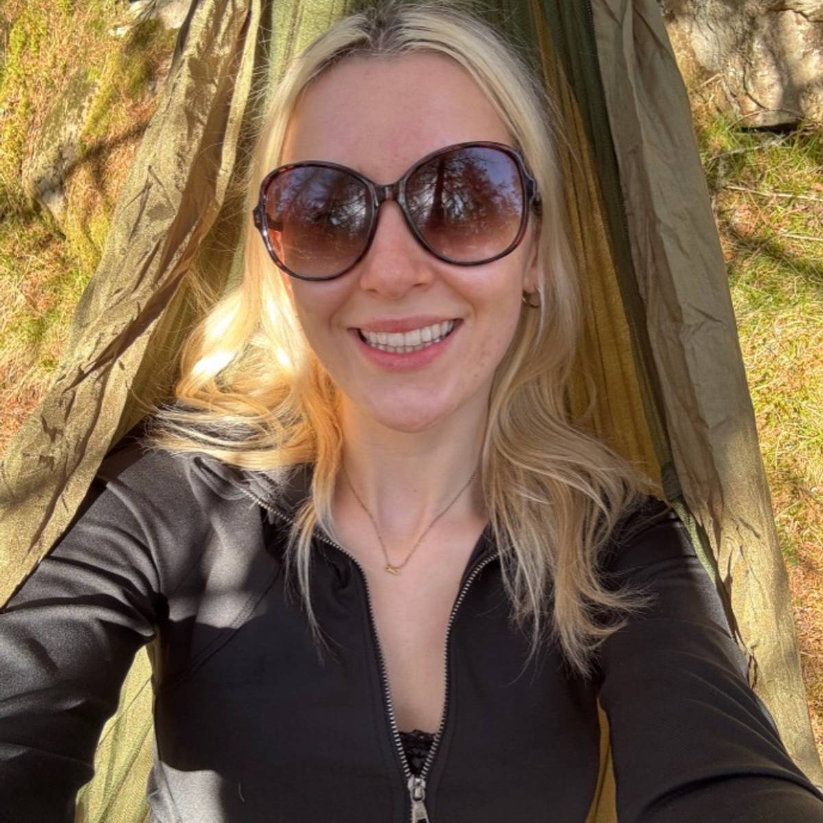 I’m Elle, the heart behind ‘Back to Being’.

 I grew up on a small island, surrounded by sea air and a slower pace of life. Around five years ago I moved to Aberdeen, and stepping into city life made me realise how much I crave that slowness.

I believe we all need time to pause, to feel, and to release — We carry so much in our bodies — and when we give ourselves space, something softens.

If you choose to join me, I hope you leave feeling a little lighter, a little softer and more connected to yourself 🤍