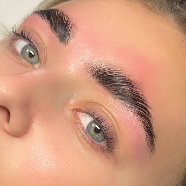 Brow Lamination & Tint