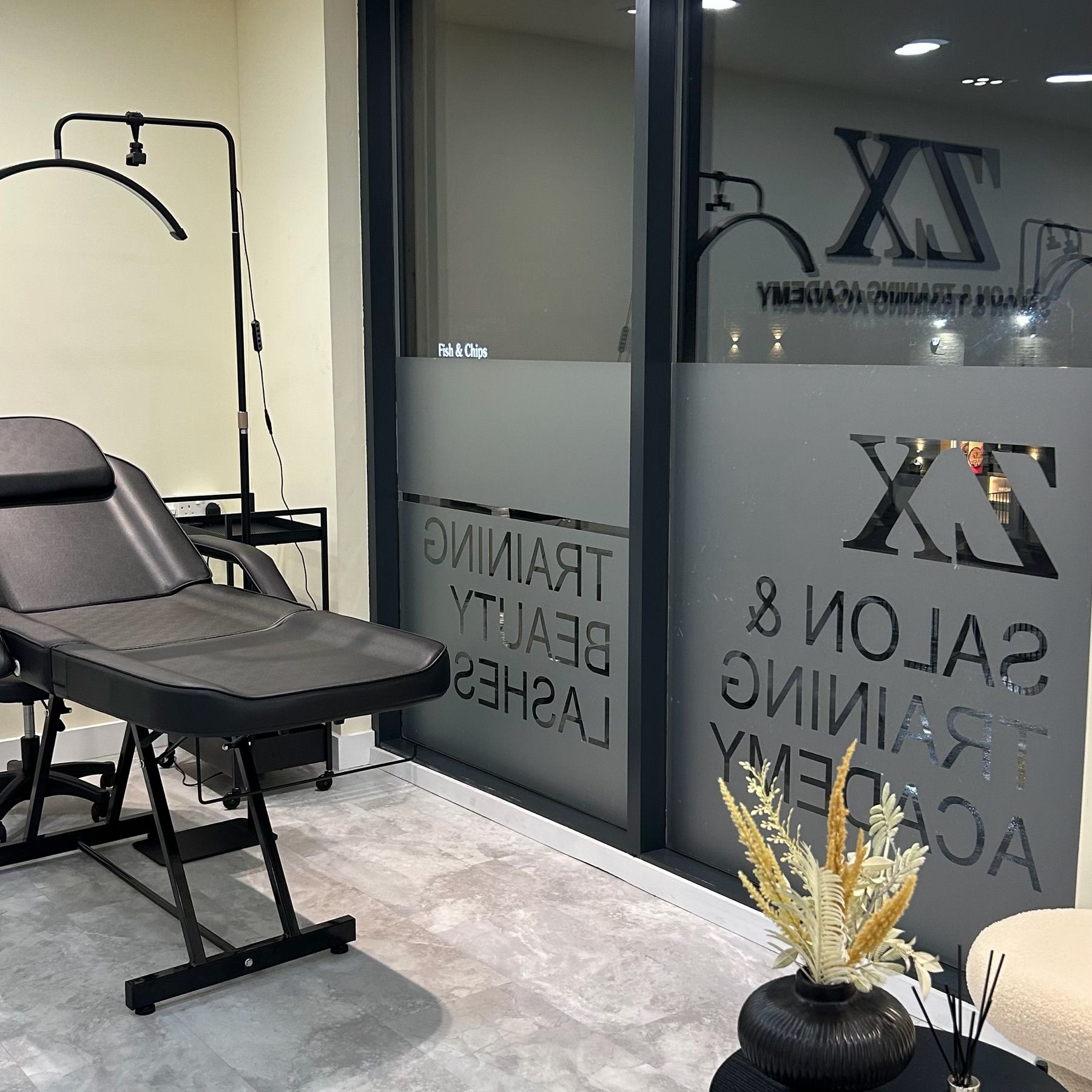 ZX SALON & TRAINING | Home