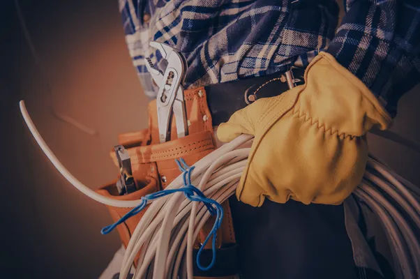 Main Reasons To Hire An Electrician Main Reasons To Hire An Electrician
