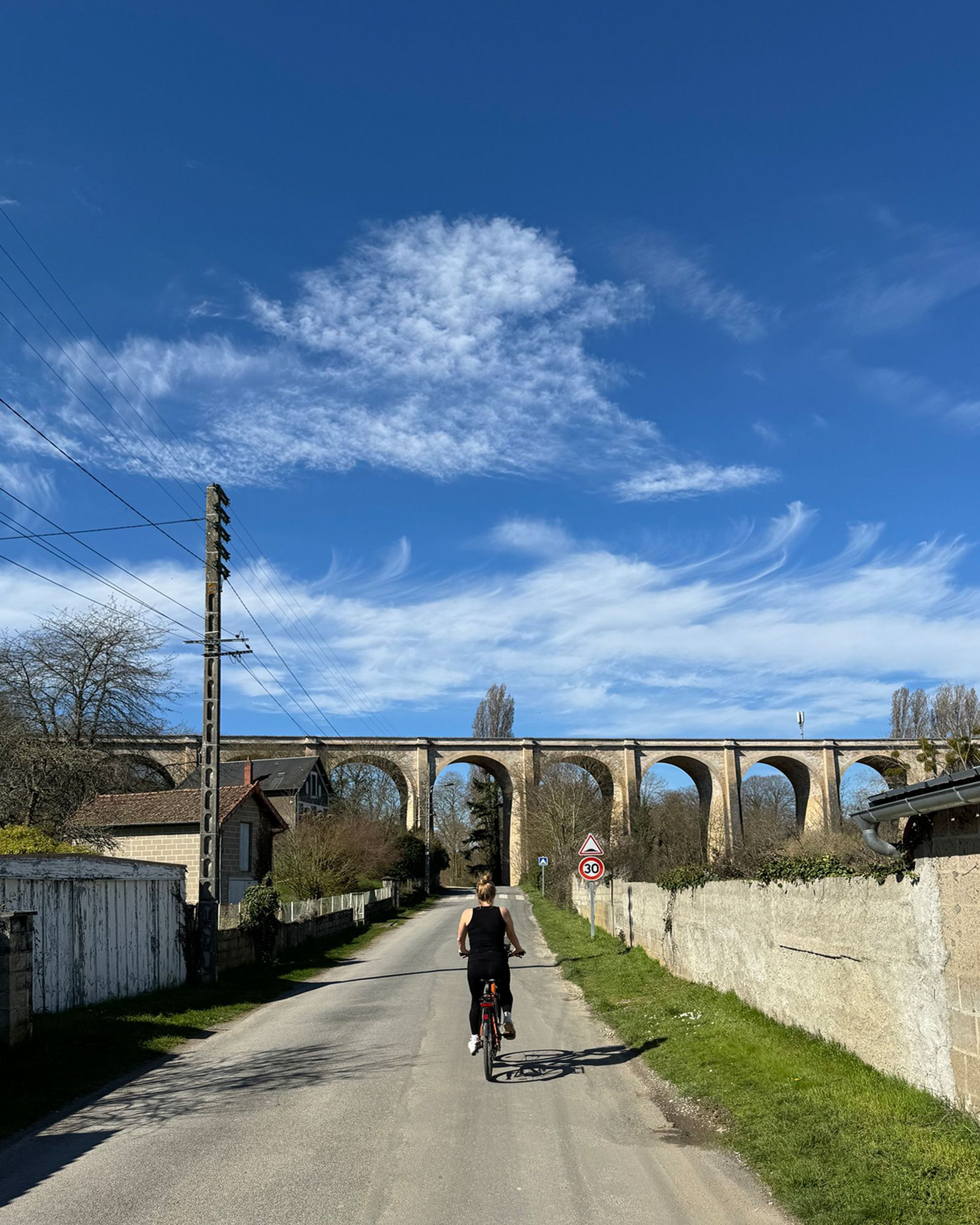 Molly taking in the Loire Valley by bicycle

Photo: Ben Willett @willett