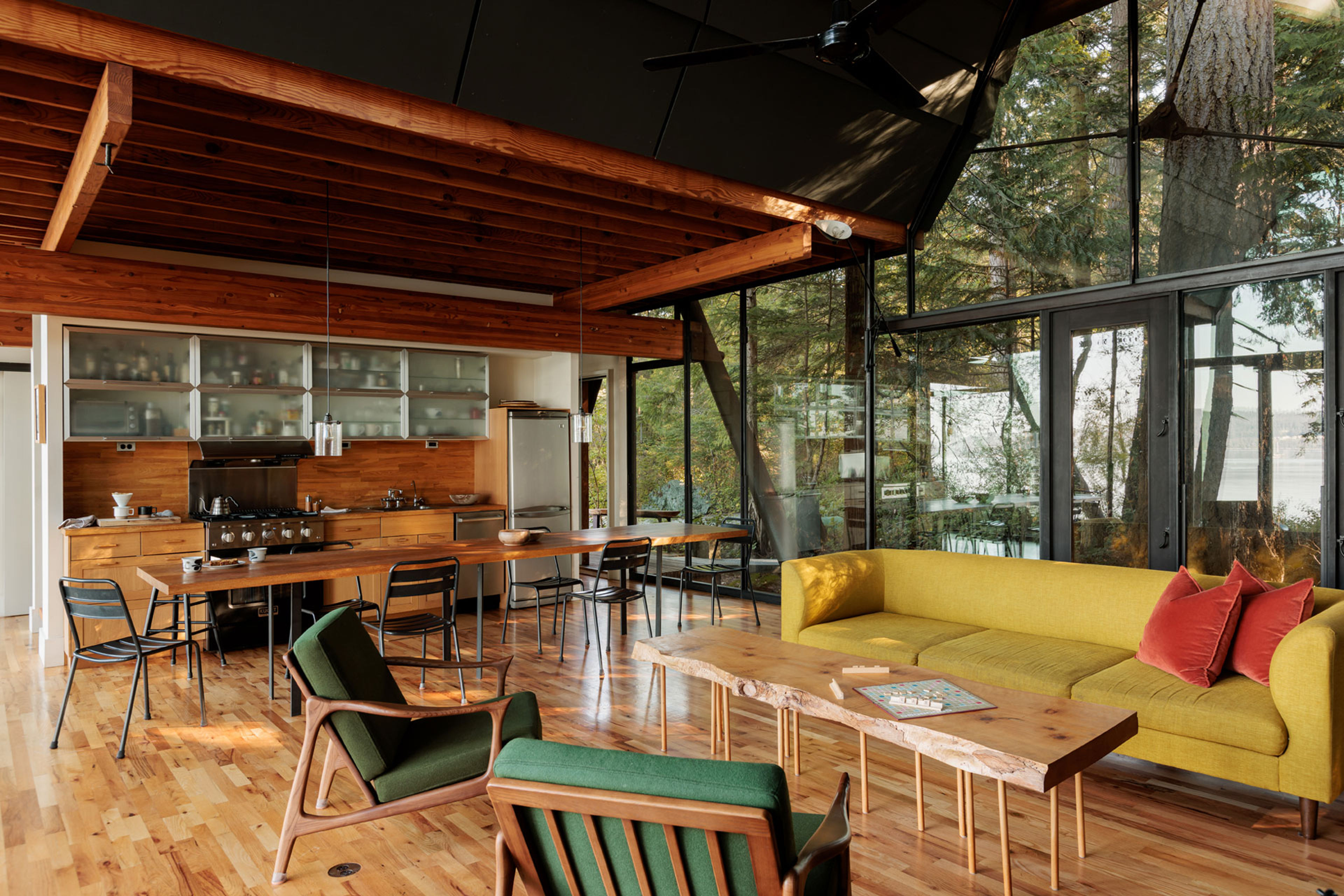 La Conner Glass Cabin 

Photo: Alessandra Brescia