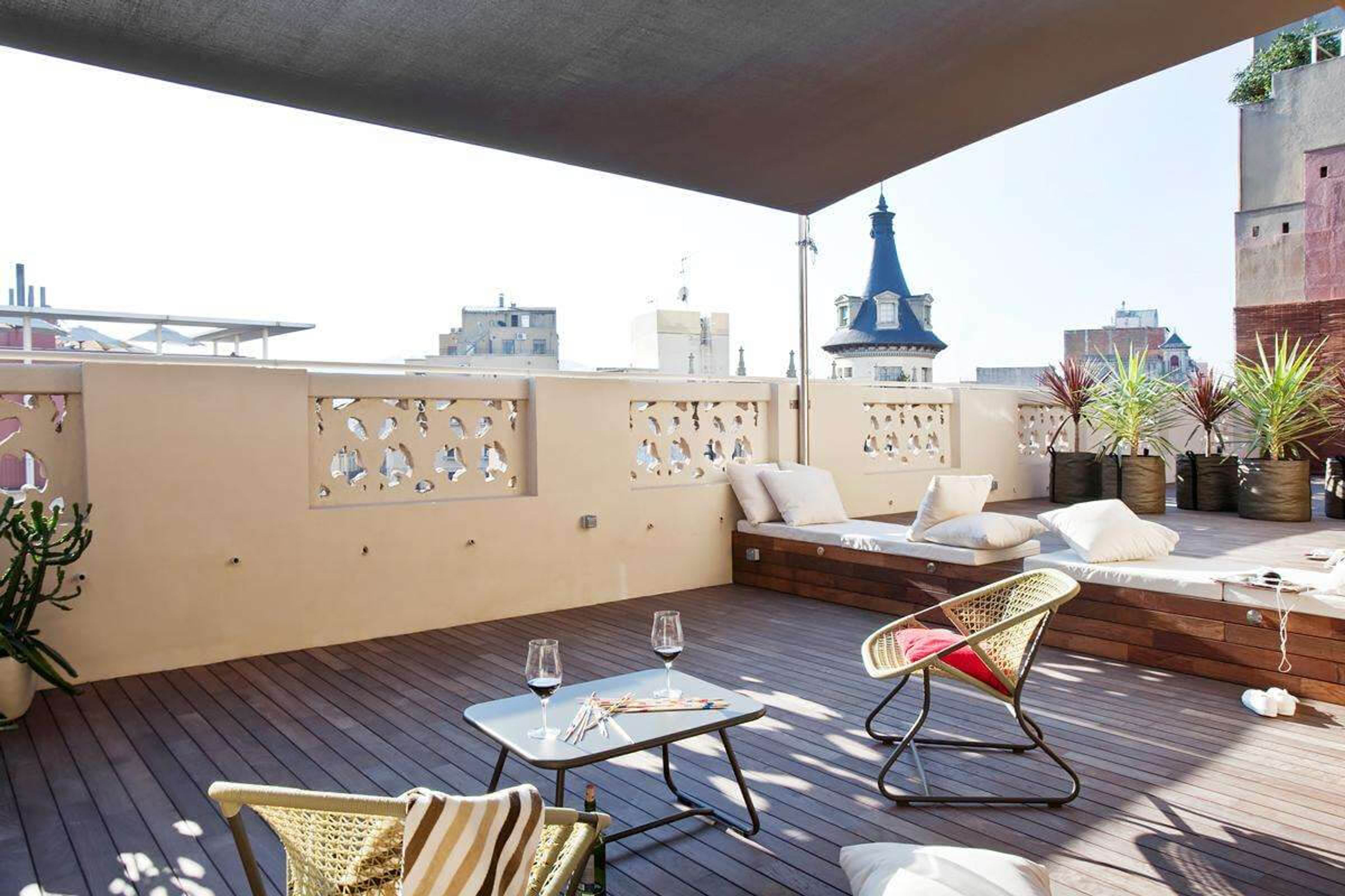 Urban Escape: Crafting Your Rooftop Retreat