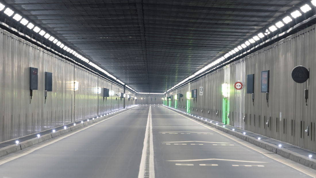 Kummer+Matter_Relamping-Gottardtunnel-4 Kummer+Matter_Relamping-Gottardtunnel-4