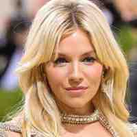 Сієнна Міллер