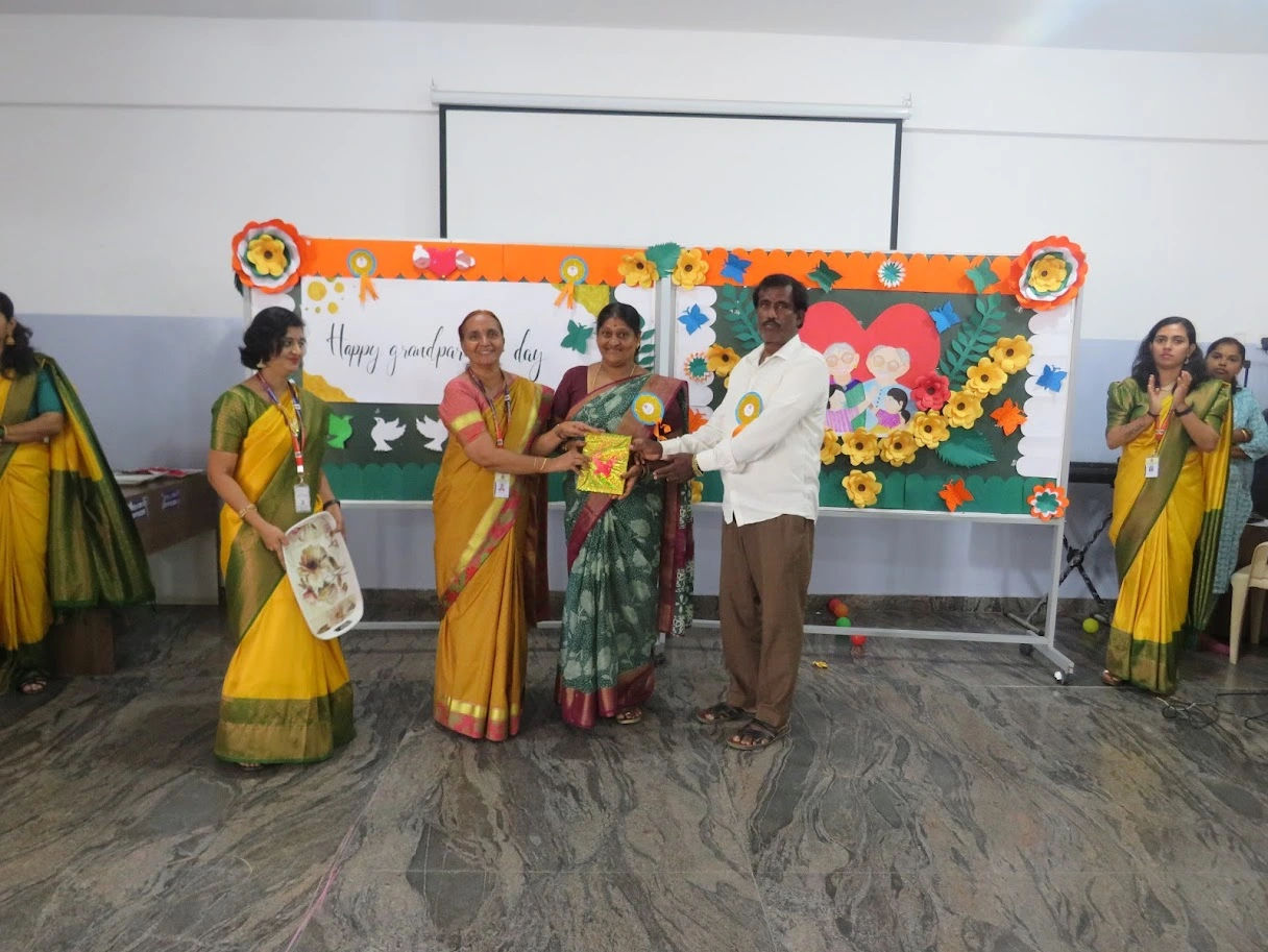 icon-school-of-excellence-grand-parents-day-1