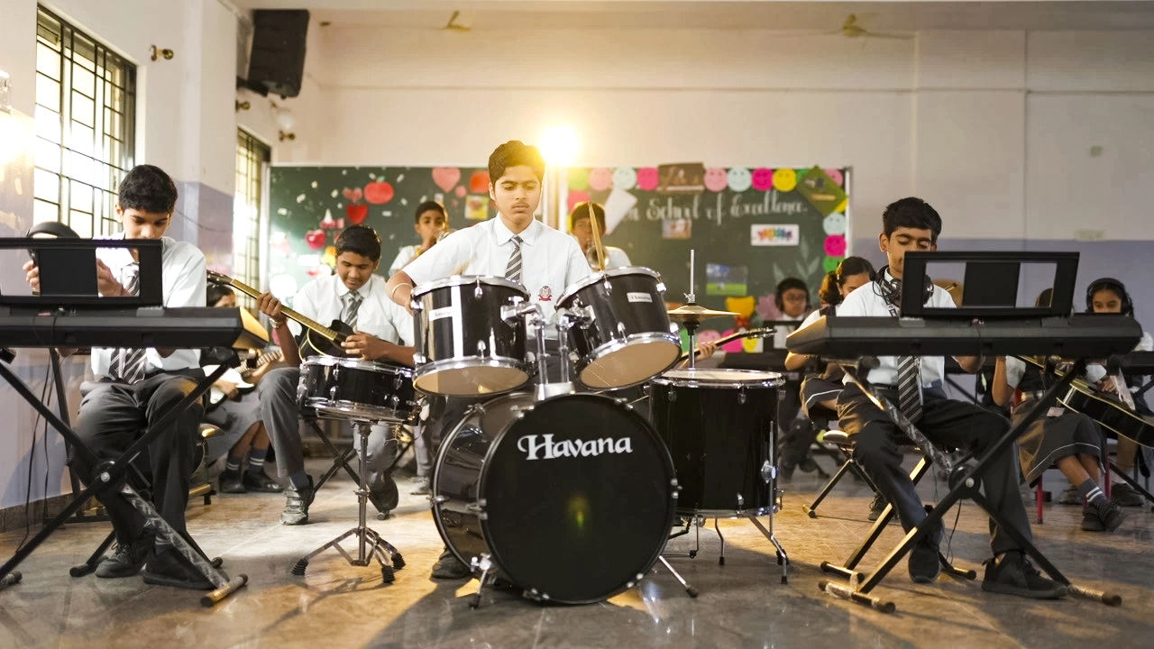 icon-school-of-excellence-music-room