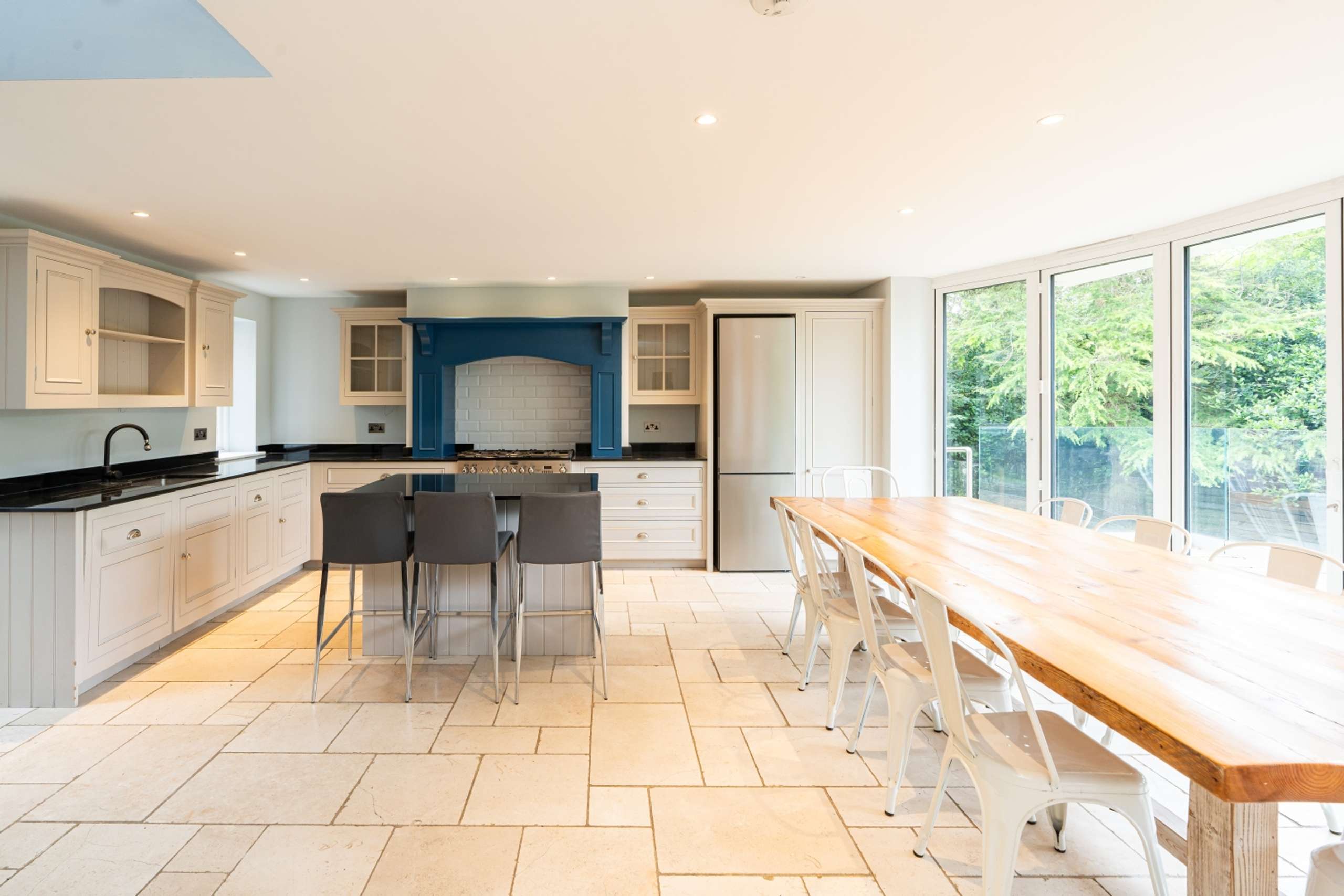 Kitchen living area 