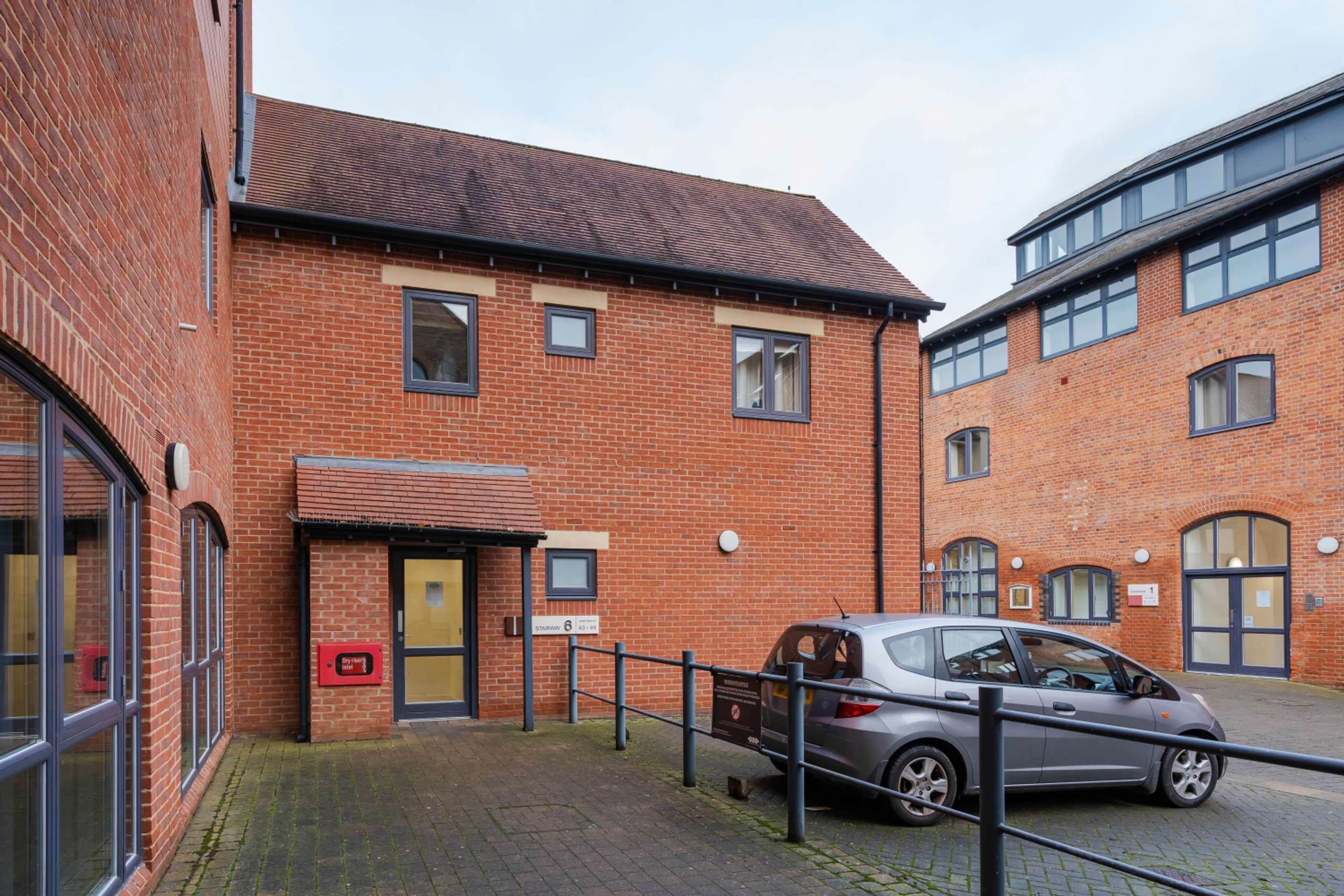 48 The Lion Brewery-01051