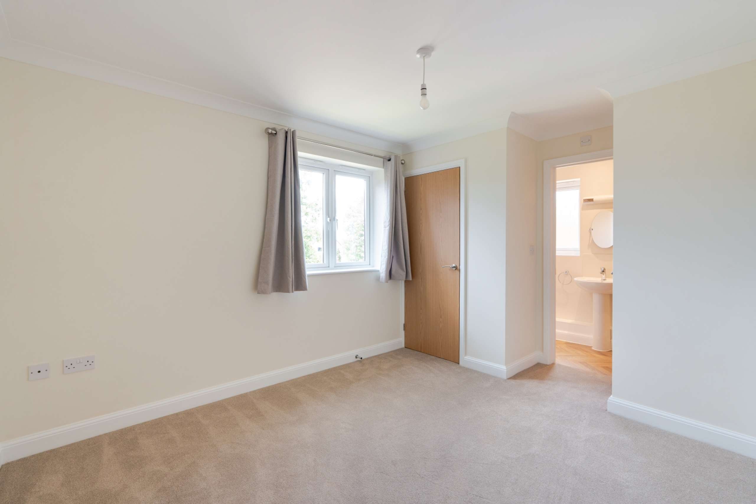 Main bedroom and en suite