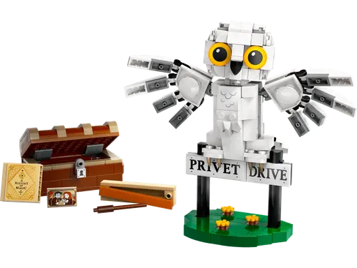 Hedwig at 4 Privet Drive