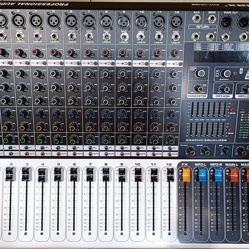 Max Phantom PHY-12USB 12 Channel Mixer