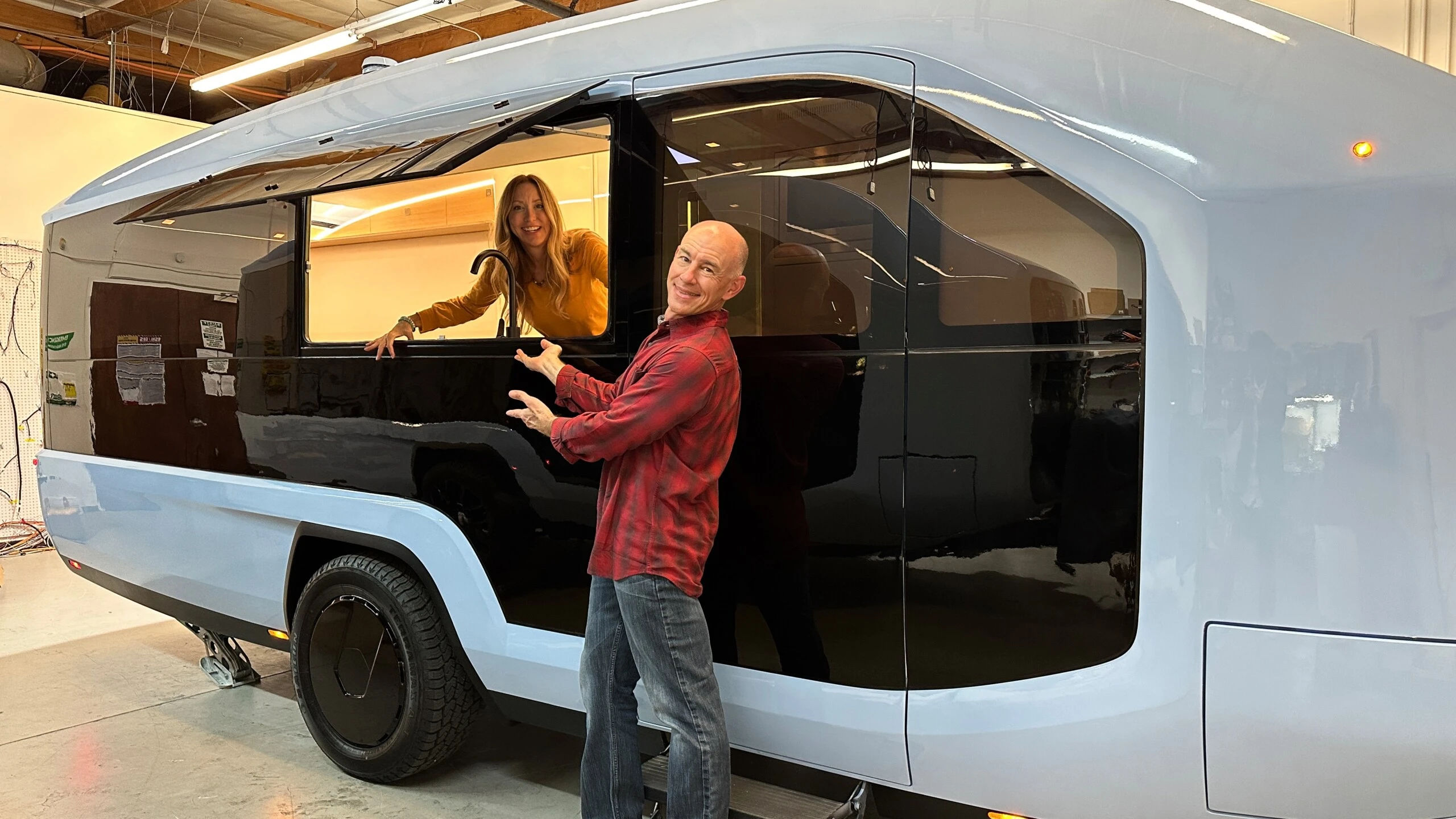 Pebble Electric RV